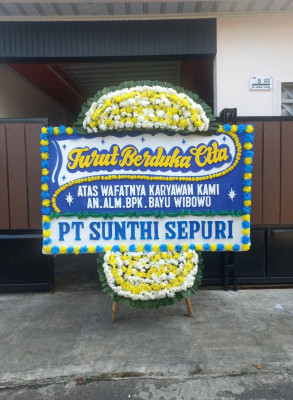 Papan Bunga Duka di Labuapi