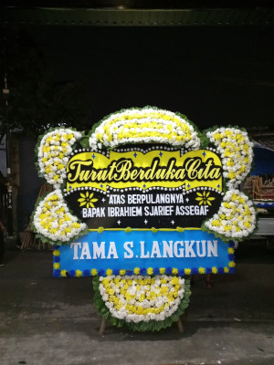 Papan Bunga Duka di Labuapi