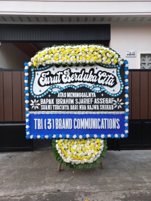 Papan Bunga Duka di Labuapi
